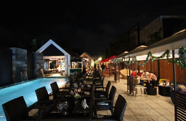 Deluxe Balcony Suite 1