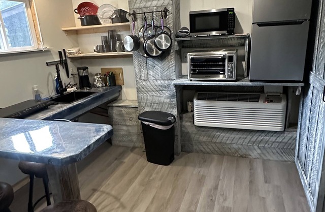 Deluxe Cabin F at Elk Creek Escape