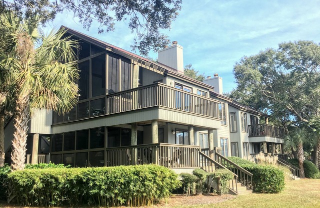 Deluxe Parkside on Lake with Resort Privileges included