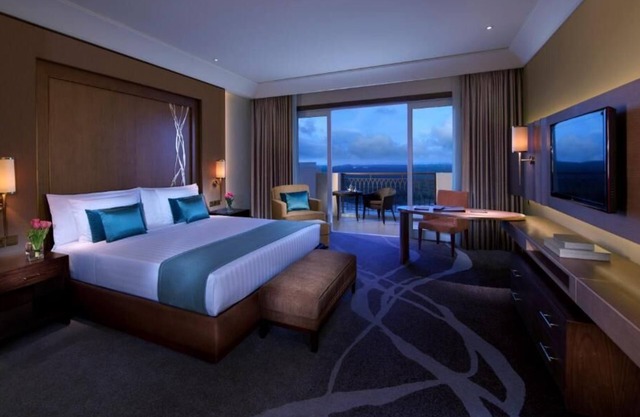 Deluxe Room Near Starbucks Mangroves