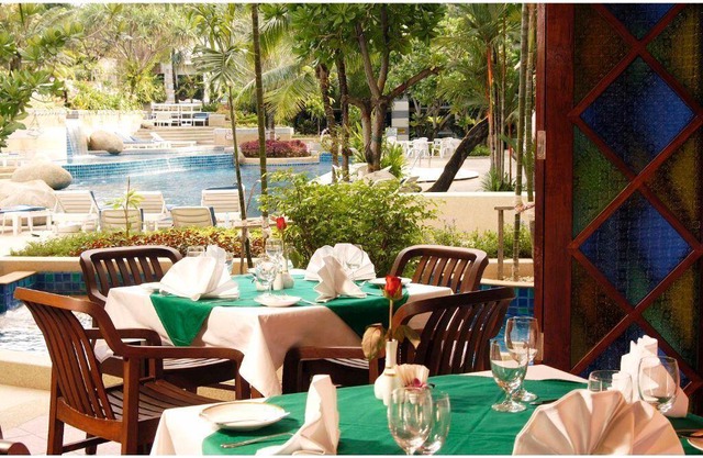 DELUXE Room, partial sea-view #06