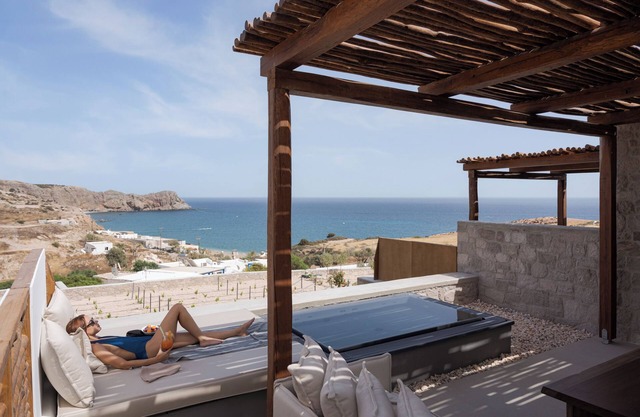 Deluxe Suite by Horizon Suites Milos