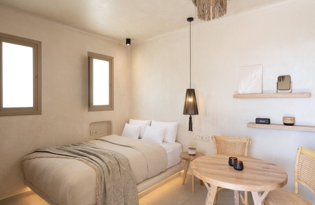 Deluxe Suite with private Pool
