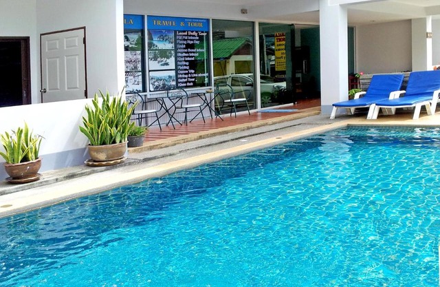 Deng's kamala beach Guesthouse