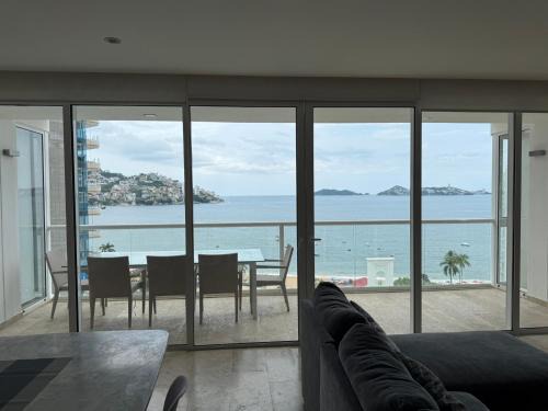 Departamento de 4 recámaras con vista al mar