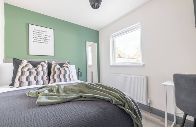 Derry City, Northern Ireland - City Rooms (Room 2)