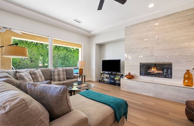 Desert Beauty! Private 3 Bed. w/Separate Casita and 3 Bath! Located in Palm Desert!