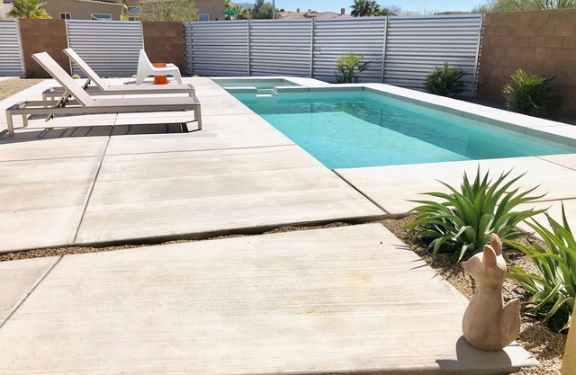 Desert Fox - A Mid Century Home with Pool/Spa