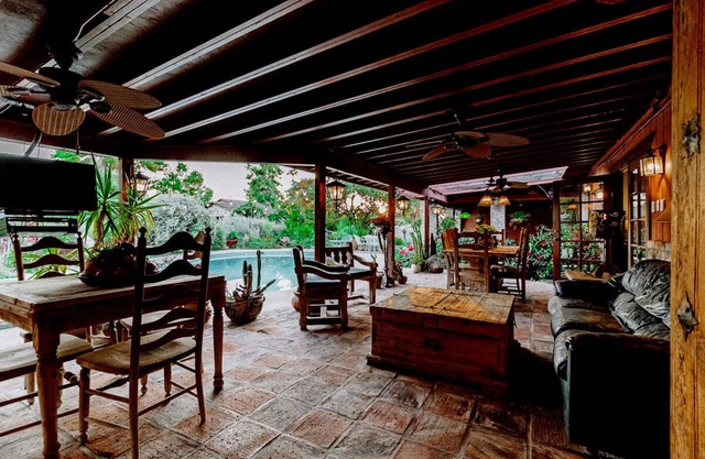 Desert Oasis- North Scottsdale Home - Massive Backyard Gardens/Patios/Pool