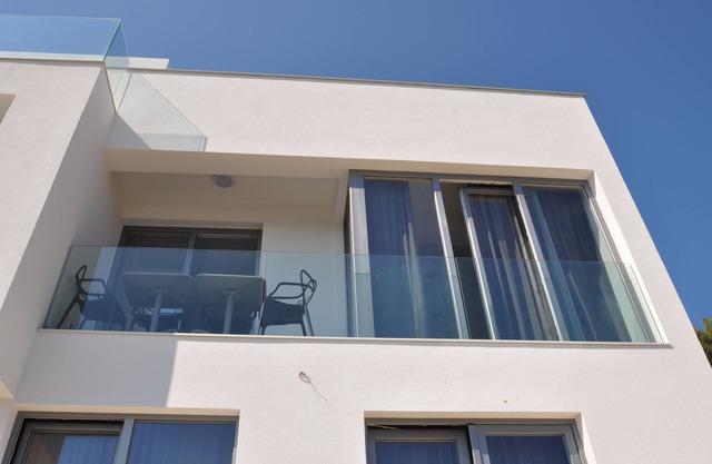 Design apartment 4, seaview, city center view, forrest view