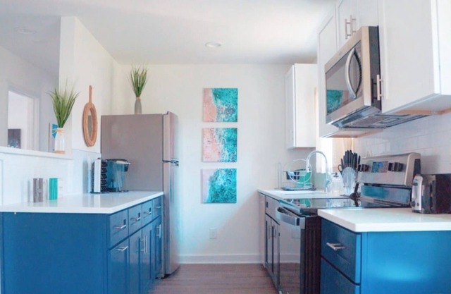 Designer 4 bed & bath King Suites (4 units)