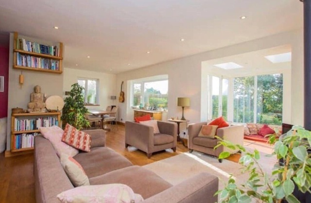 Detached Bungalow With Awesome Views, Totnes