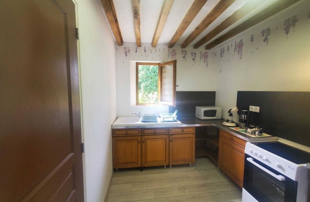 Detached cottage in the heart of the Auge valley for 6 people