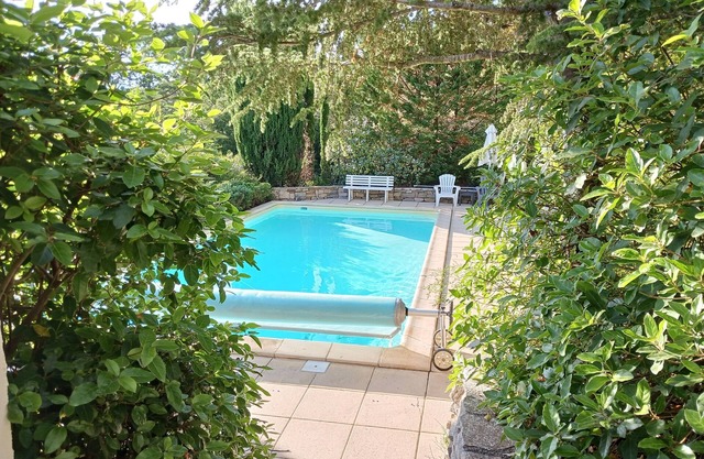 Detached home with air-con, garden, private pool and lovely views of Lagrasse