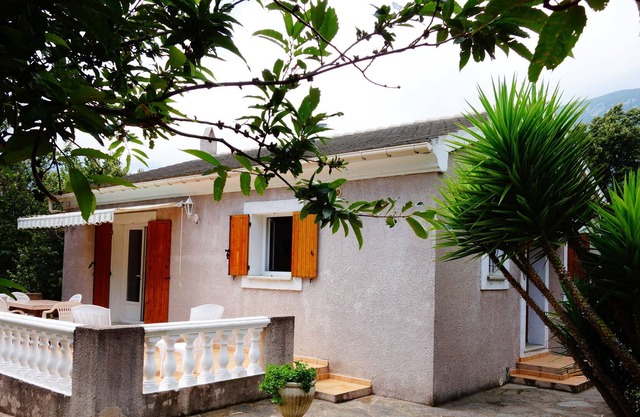 Detached villa in a small hamlet of Cap Corse for 2/5 people