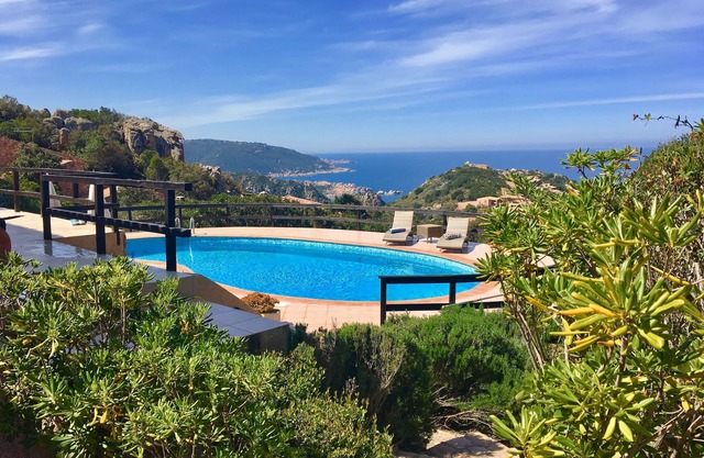 Detached Villa with private Pool and amazing Sea view