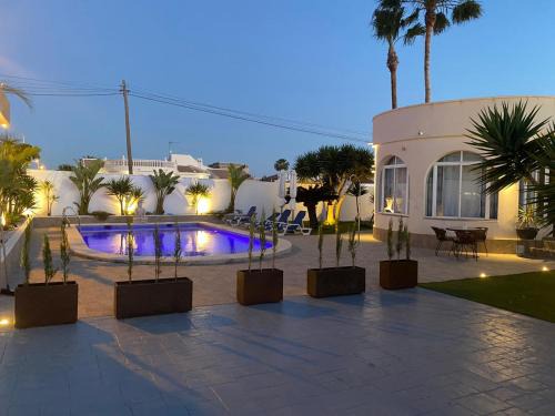 Detached Villa With Private Pool Torrevieja