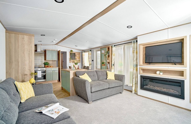 Diamond 3 Bed Caravan Hot Tub