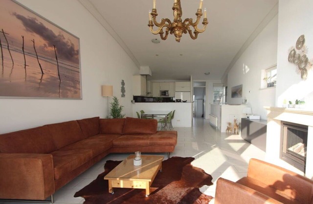 Dijkvilla on the IJsselmeer