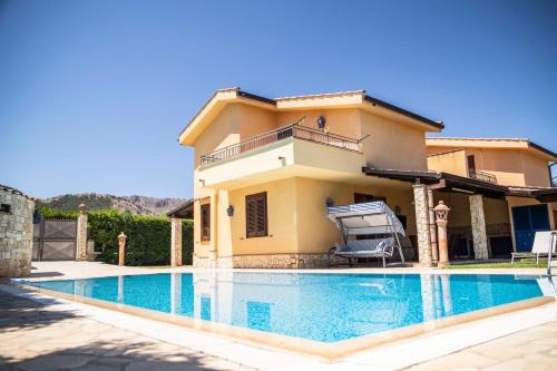 Dimora Fanale, Villa Esclusiva con Piscina Privata - Fanale Rentals