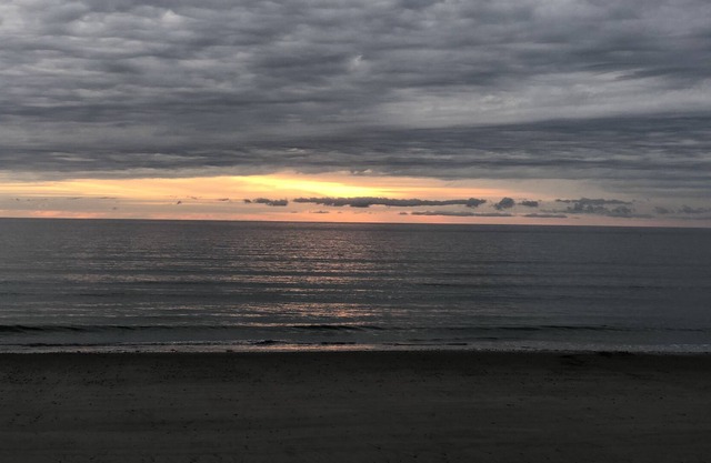 Directly on the beach! Fully renovated and all amenitities