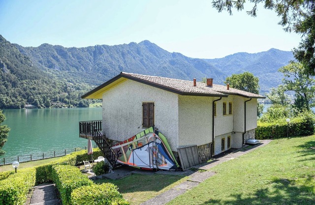 Direkt am See mit Terrasse