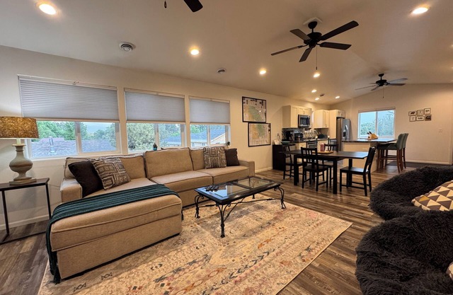 Discover our inviting 3-bdrm, 2-bathroom home, ideally situated near fairgrounds, hospital, VA, & downtown Sheridan. This newer-built residence offers all the comforts & conveniences you need for a pleasant stay, making it perfect for longer stays.