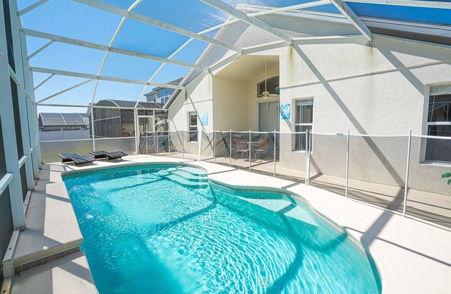 Disney Area, private 4BR 3BA home, heated pool