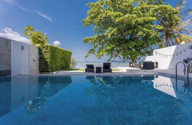 Do You Want Luxury Sea views With Beach Access ?