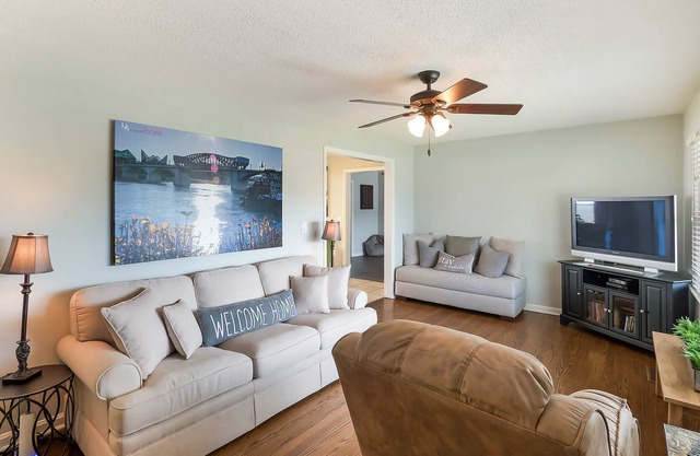 Dog-friendly home with a washer/dryer, backyard, central AC - near attractions