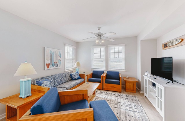 Dog-friendly ocean view home w/free WiFi, private W/D, & shared pool