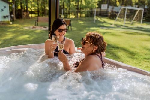 Dom to za mało ! Jacuzzi boiska plac zabaw ognisko