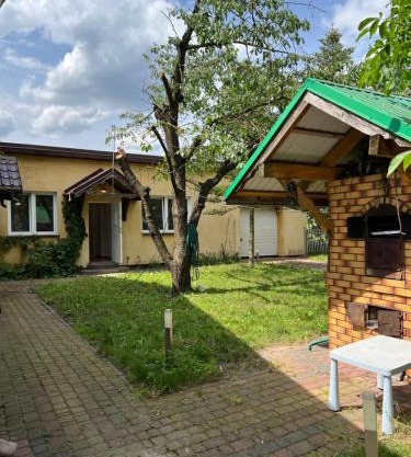 Dom z grillem niedaleko kąpieliska