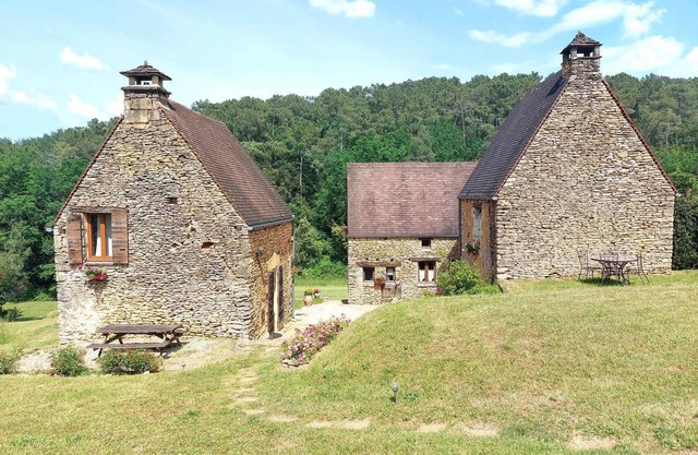 Domaine de chantegrel near sarlat with private saltwater swimming pool