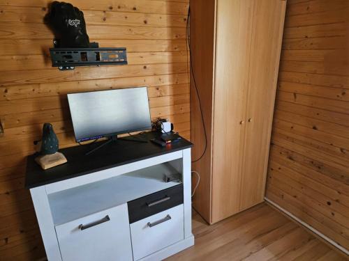 Domek letniskowy nad jeziorem