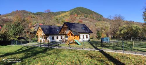 Domek pod brzyzkiem 2
