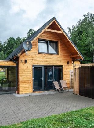 Domki Nad Stawami z Jacuzzi i Sauną 4