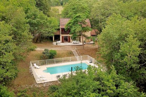 Domme Villa 6 beds 8p secluded woodland with pool