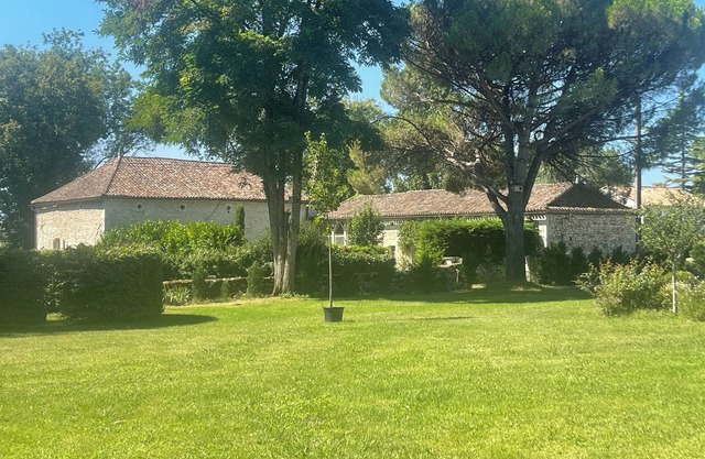Dordogne Maison EN Pierre, 6 Chambres, 12 Couchages