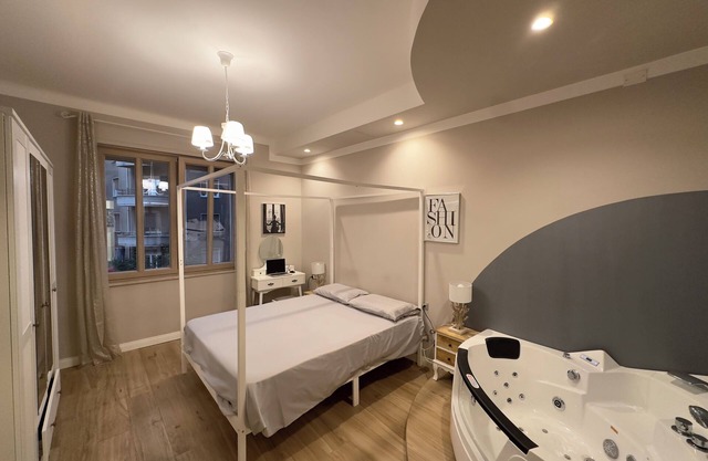 DORIAN GRAY LUXURY SUITE