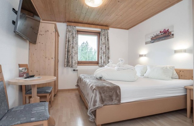 Double room 8, shower, WC, from 4 nights half board - Berggasthof Bärnstatt