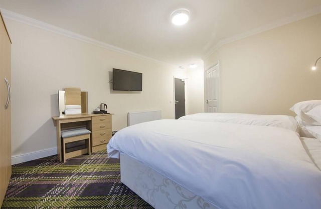 Double or Twin Ensuite with Shower at The Bay Horse