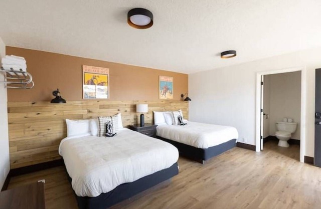 Double Queen Bedroom Western Themed Bryce Canyon