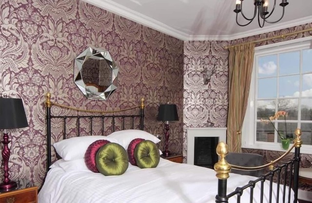 Double room-Standard-Ensuite with Bath-Park view-Room 10