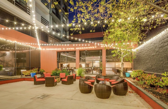 DoubleTree by Hilton Huntington