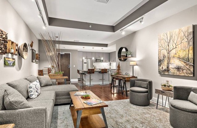 Downtown Condo with Stunning Mountain Views