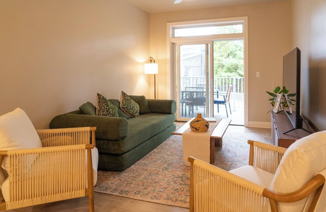 Downtown Egg Harbor Luxury Condo - 2 King Suites