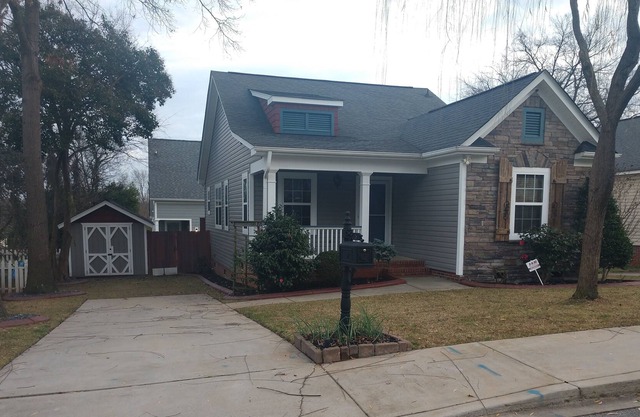 Downtown family-style