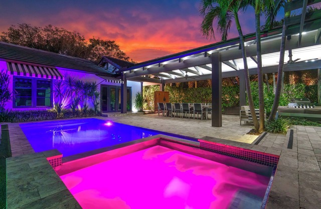 Downtown Luxury Home + Guest Home w/Heated Pool & Spa 3 blocks to Atlantic Ave