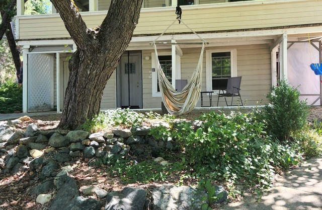 Downtown Nevada City Private Studio